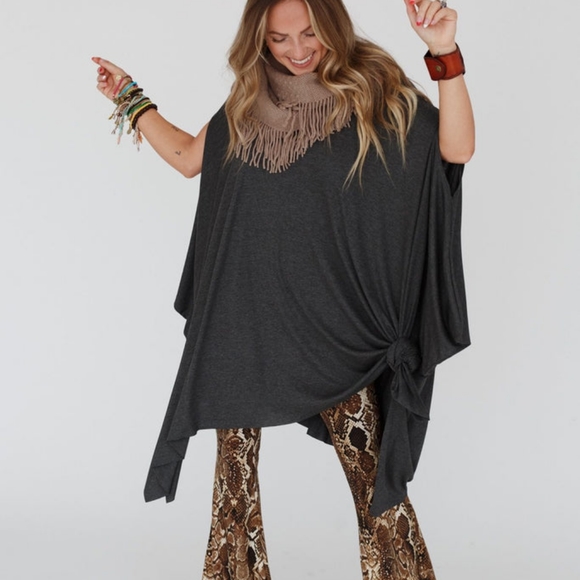 $50 FILL A BOX SALE ๐ All items! Bundle or Like & get the details! (exp. 9/18) - Picture 3 of 4